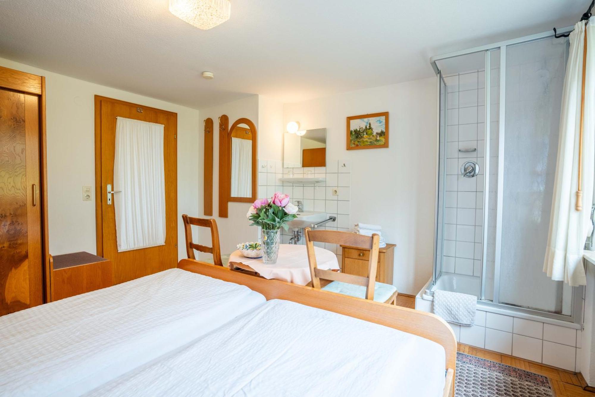 Zum Torkelhaus Hotel Зиплинген Екстериор снимка